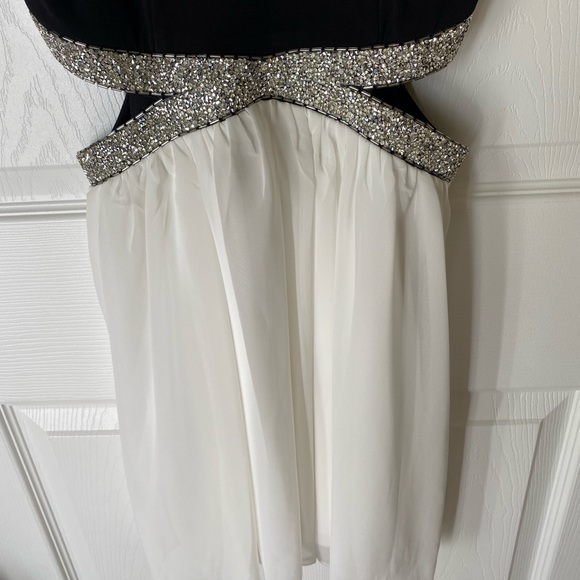 Speechless Dress size 3 - Picture 4 of 8